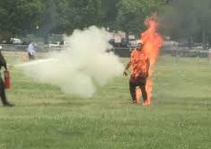 Horror! Los Blancos: detenido por prenderle fuego a otro hombre mientras dormitaba